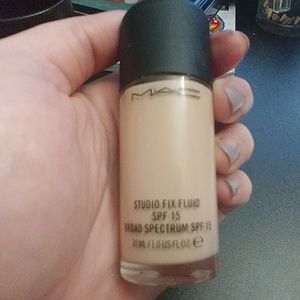 Mac Studio Fix Fluid NW10